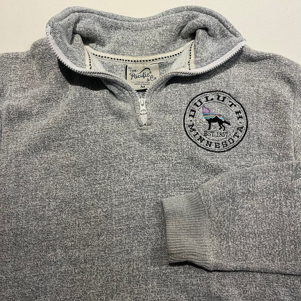 Pacific & Co Duluth Minnesota Gray White Men’s Long Sleeve Sweater‎ Medium